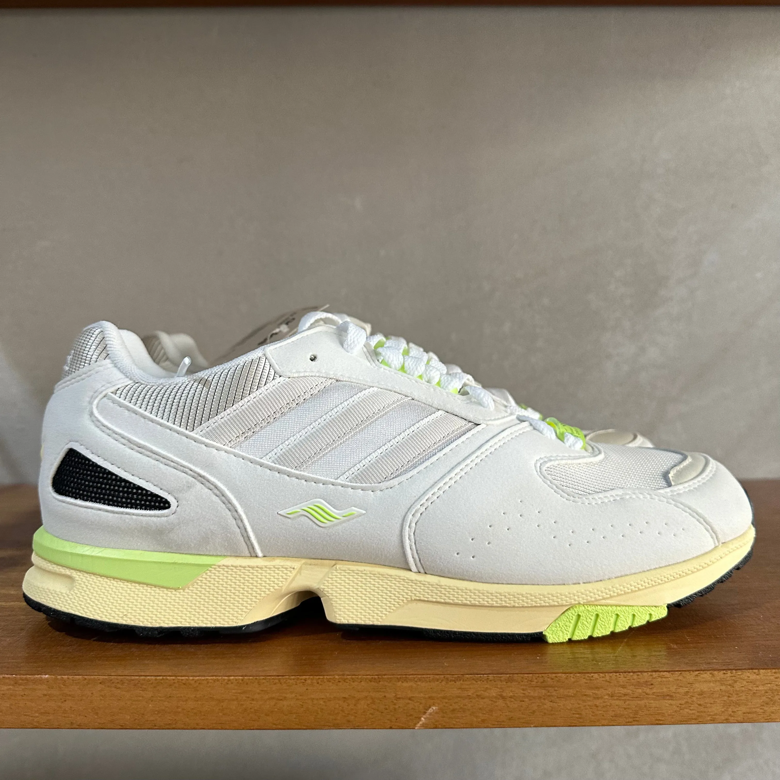 adidas ZX 4000 Trainers Off White / Hot Lime - uk 9.5