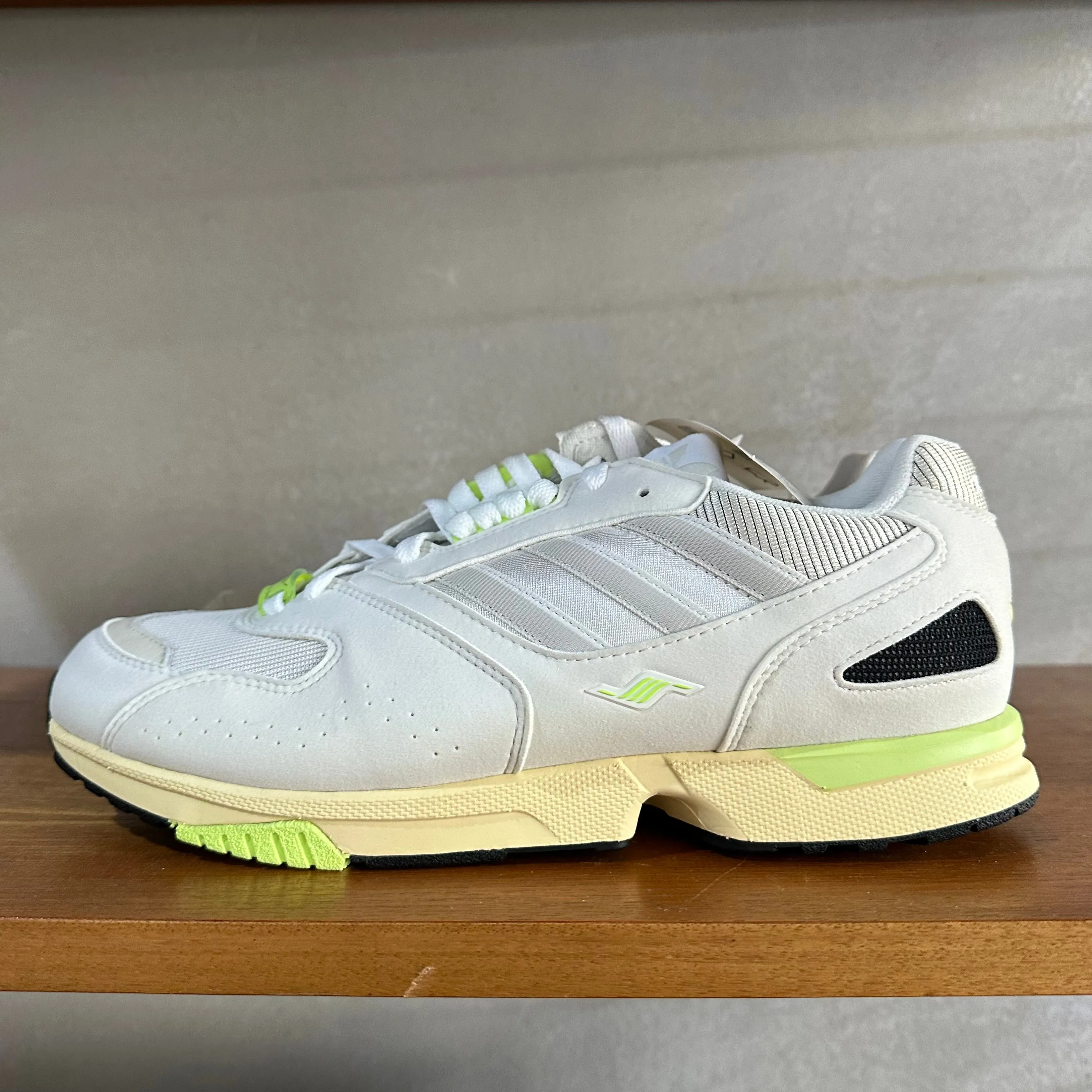 adidas ZX 4000 Trainers Off White / Hot Lime - uk 9.5