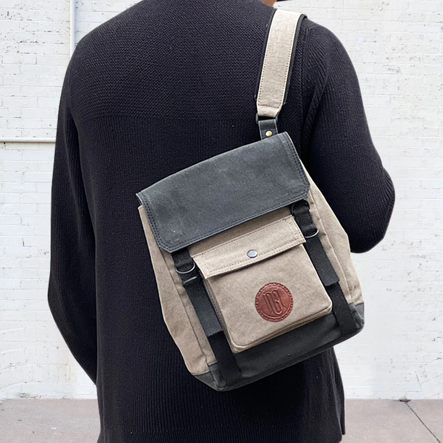 Mona B Unisex Canvas Messenger Crossbody Bag: Dylan