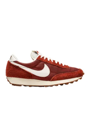 Nike Daybreak Trainers in Vintage Orange