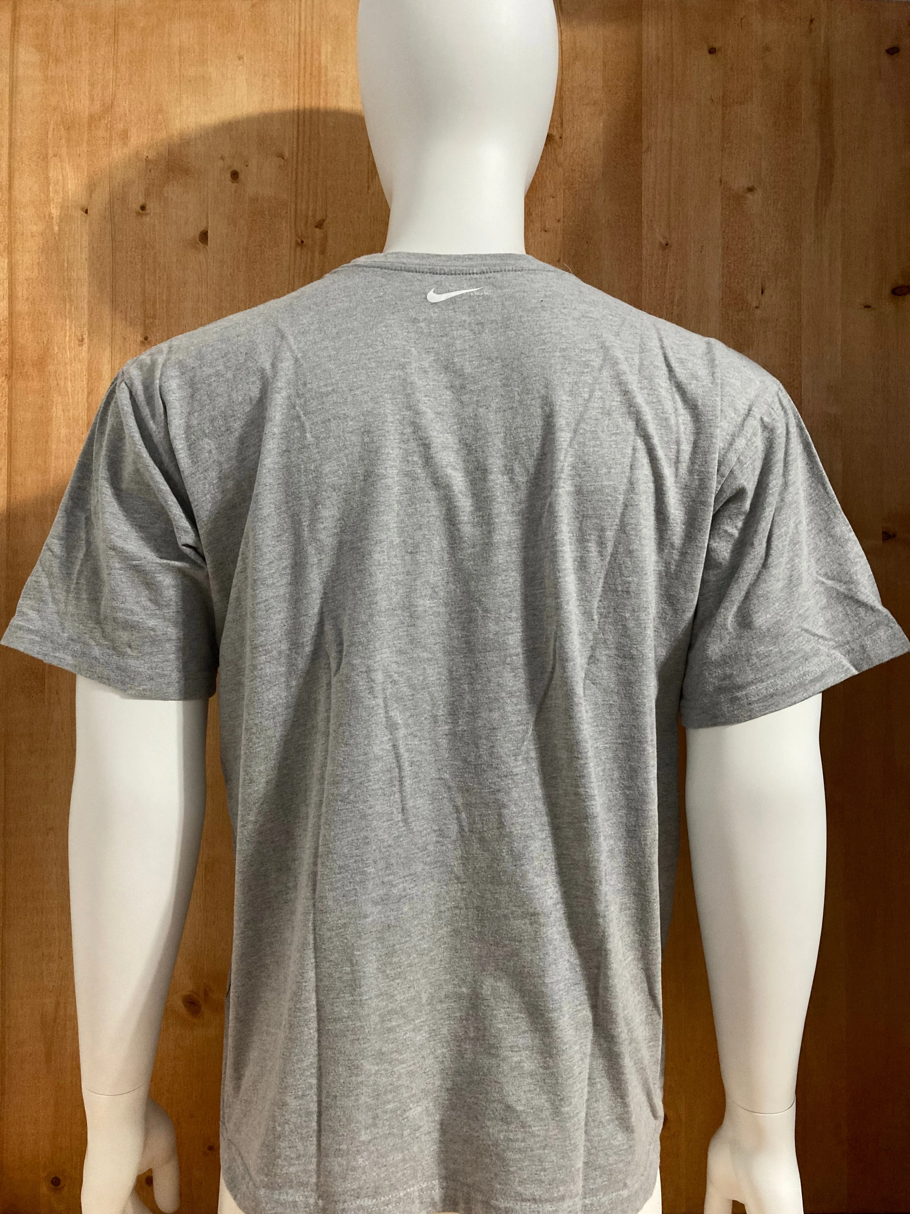 NIKE SWIM "SWOOSH" Graphic Print Adult T-Shirt Tee Shirt XL Xtra Extra Large Gray Shirt