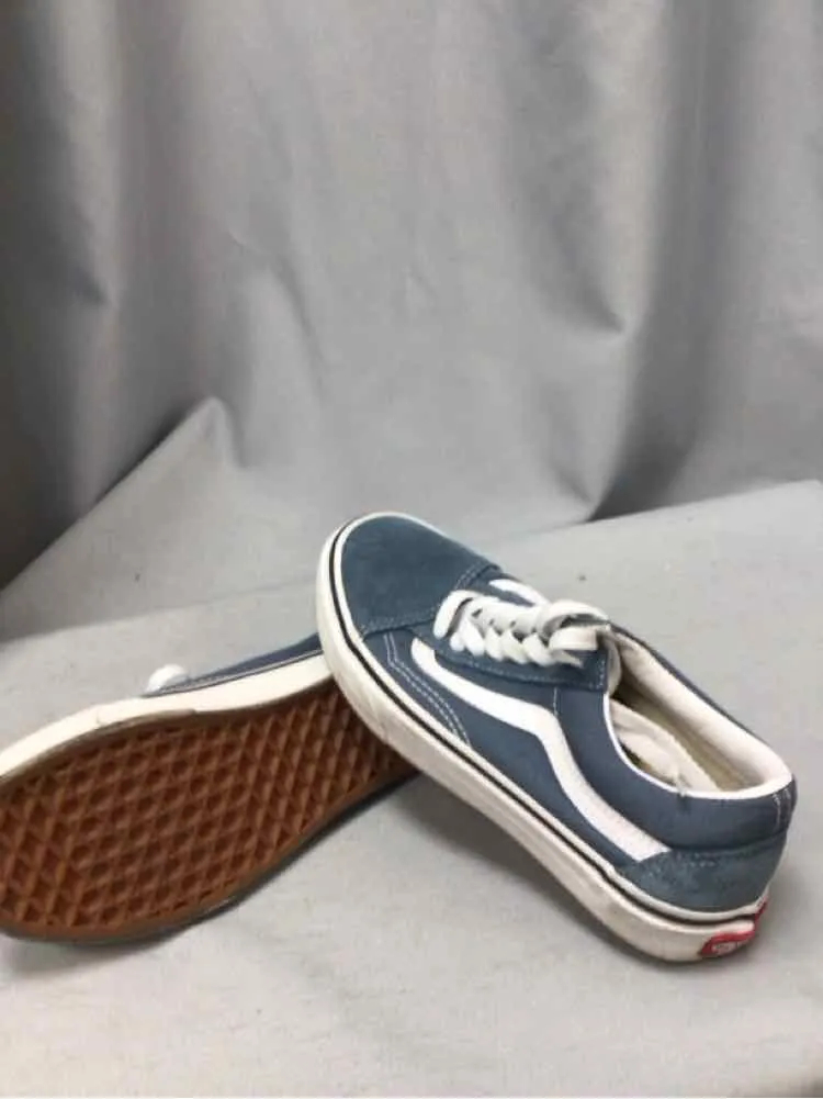 VANS SIZE 5 Ladies SHOES