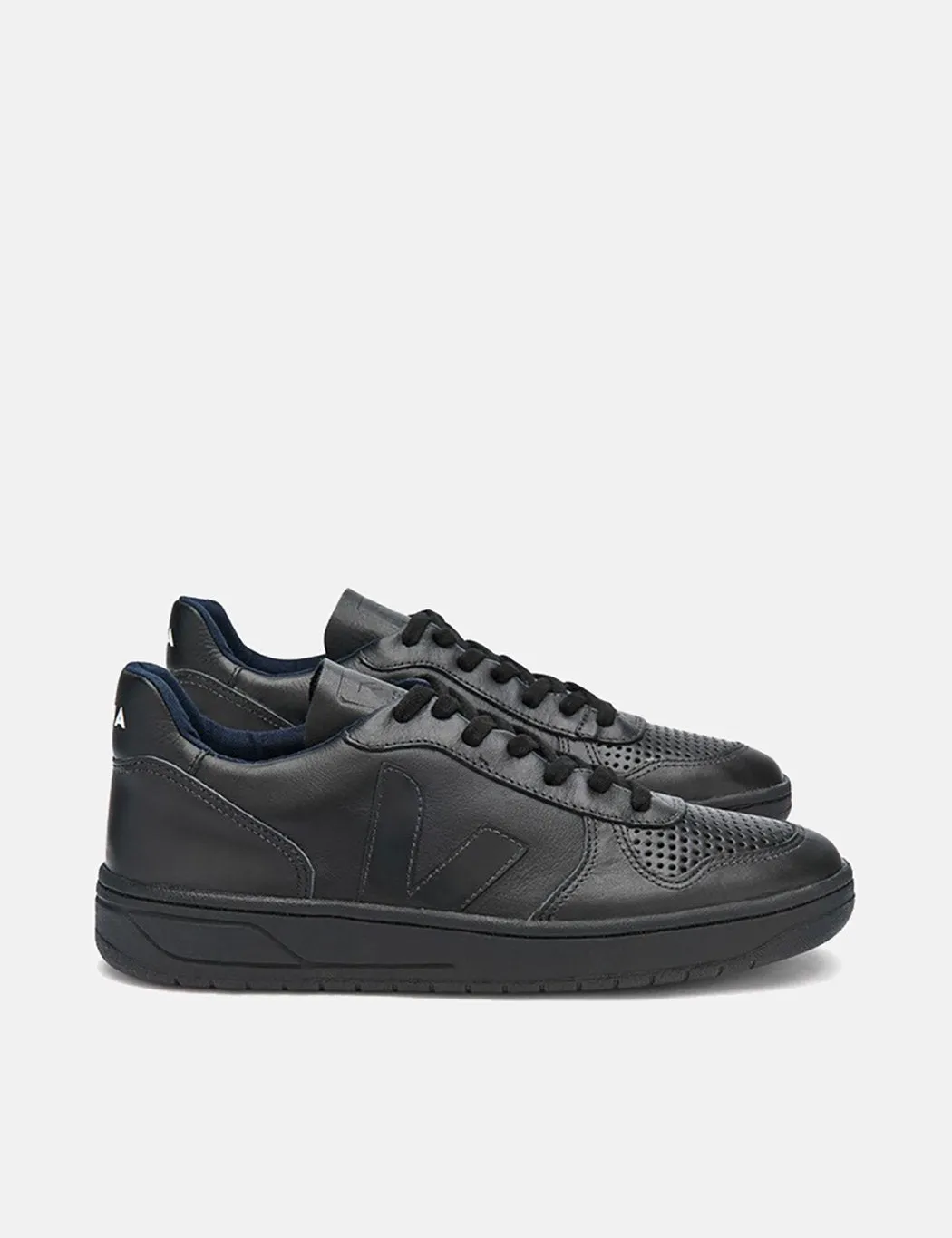 Veja V-10 Leather Trainers - Black